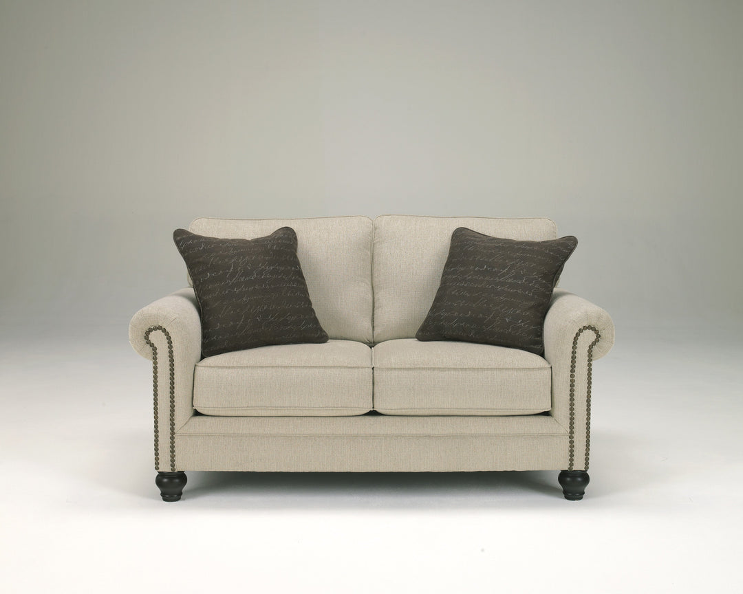 Milari loveseat - Auction