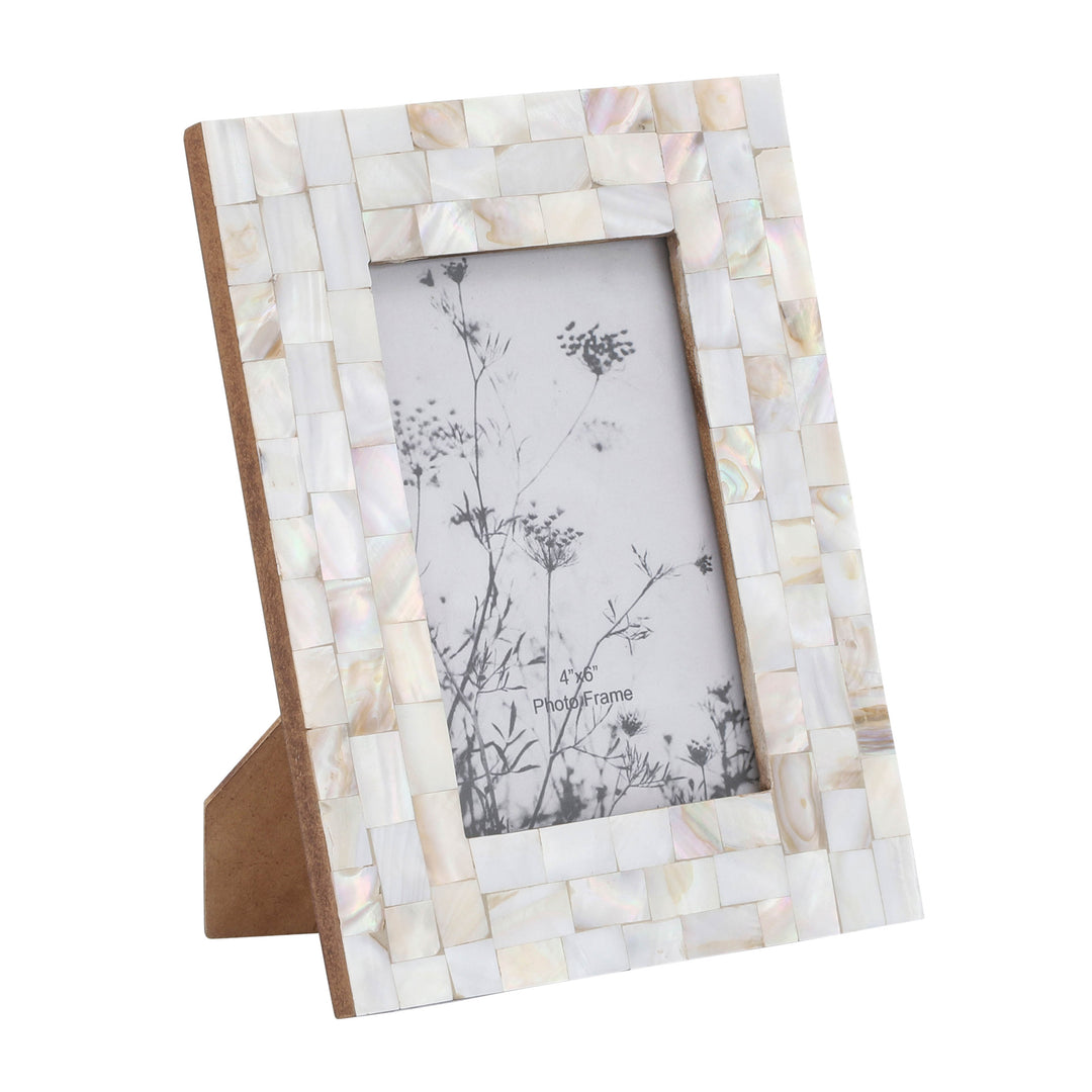 Resin, 4X6 Capiz Design Photo Frame, Silver