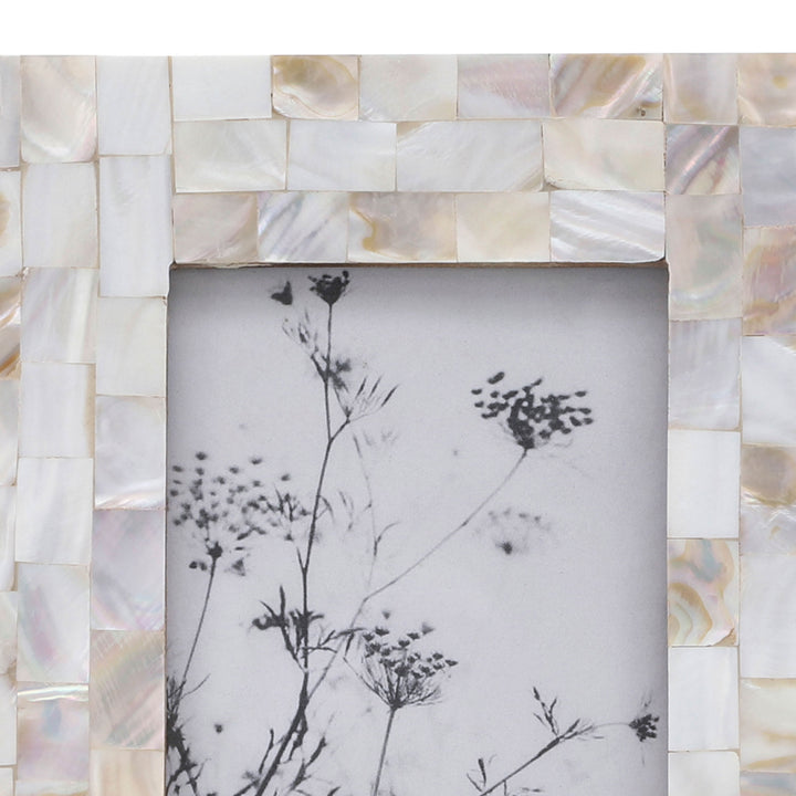 Resin, 4X6 Capiz Design Photo Frame, Silver