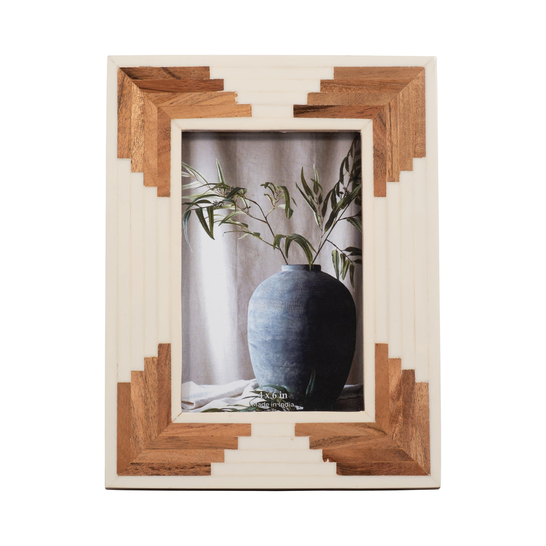 RESIN, 4X6 CASCADING WOOD PHOTO FRAME, WHITE