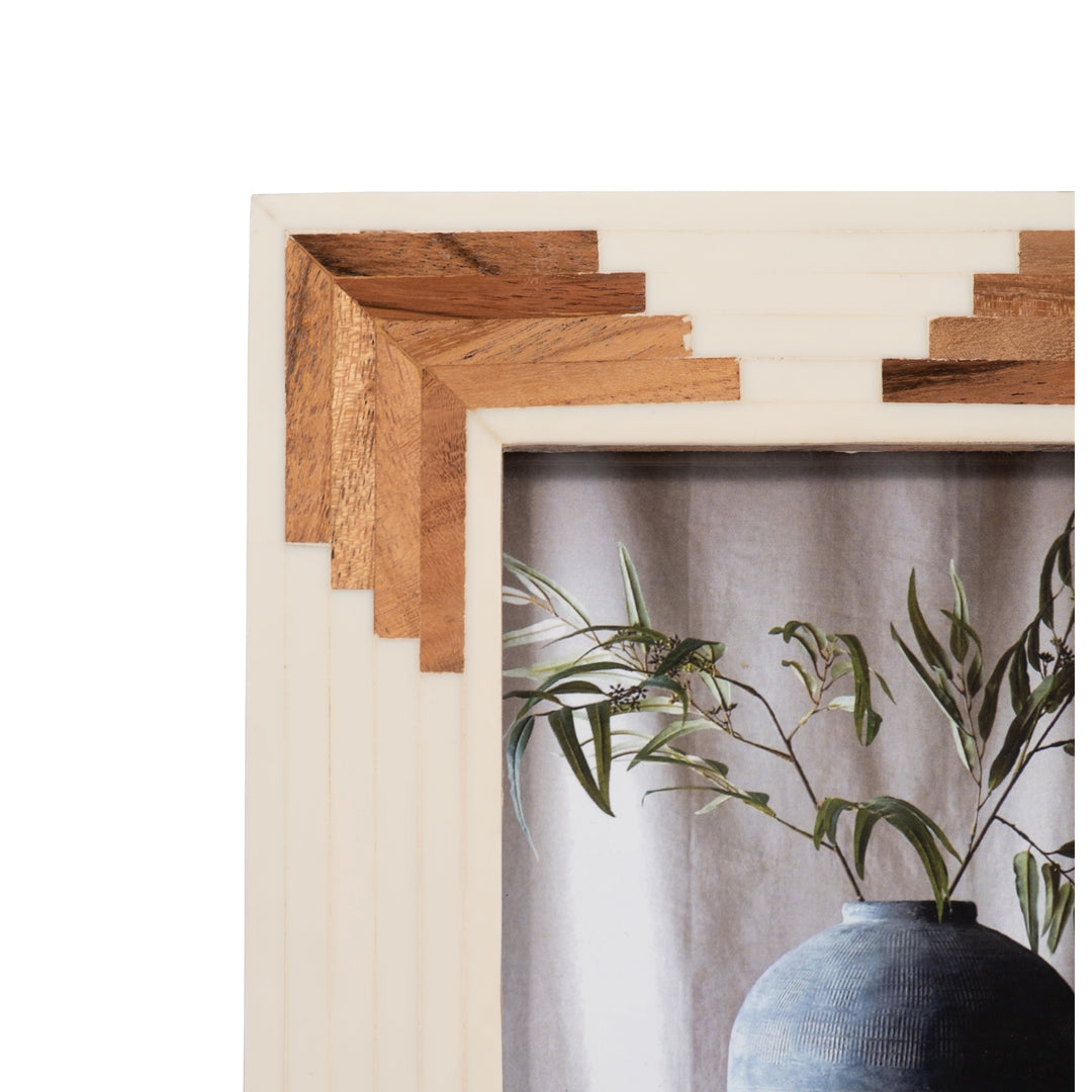 RESIN, 4X6 CASCADING WOOD PHOTO FRAME, WHITE