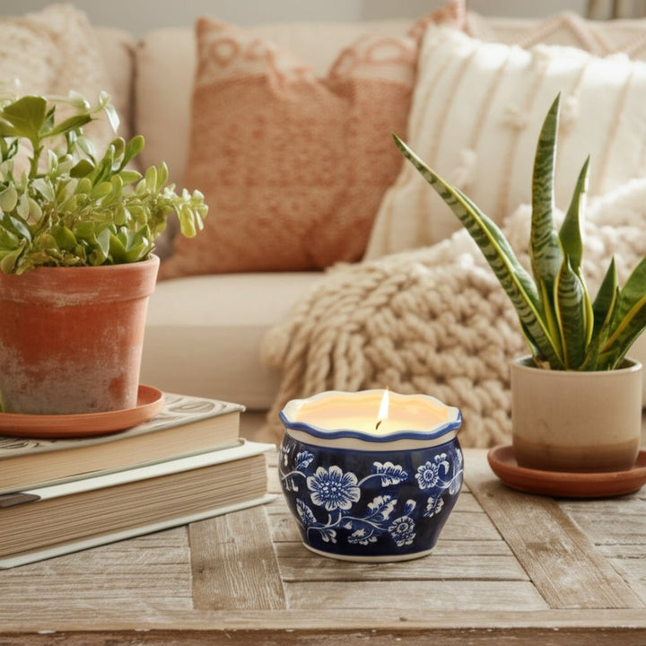 4", 7oz Round Chinoiserie Candle , Blue/white