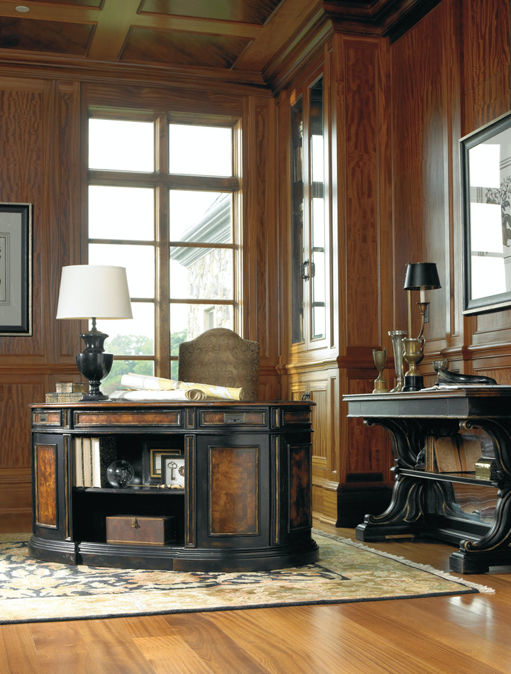 Grandover Desk