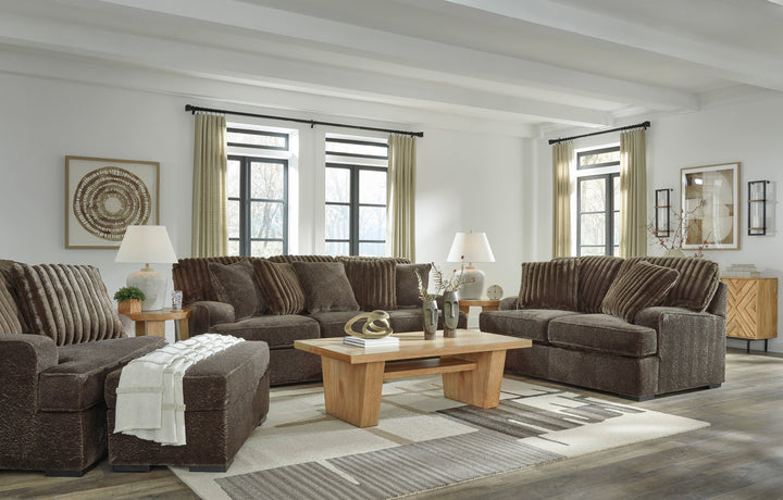 Aylesworth Sofa Set