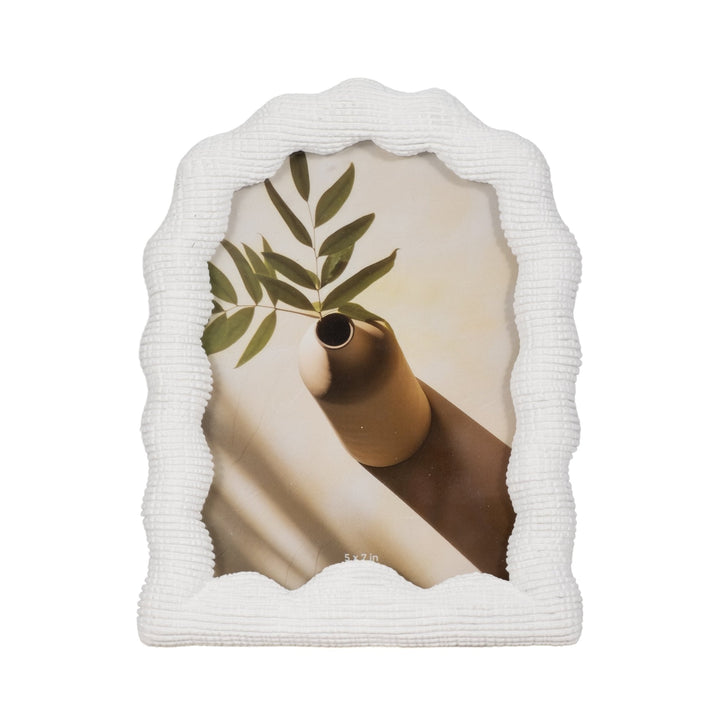 5X7 WAVY ARCH PHOTO FRAME, WHITE