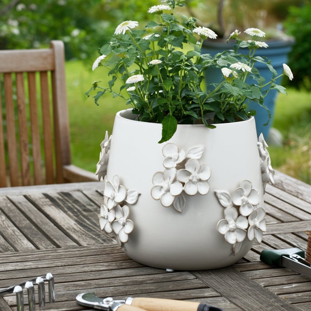 7" FLOWER BUNCHES APPLIQUE PLANTER, IVORY