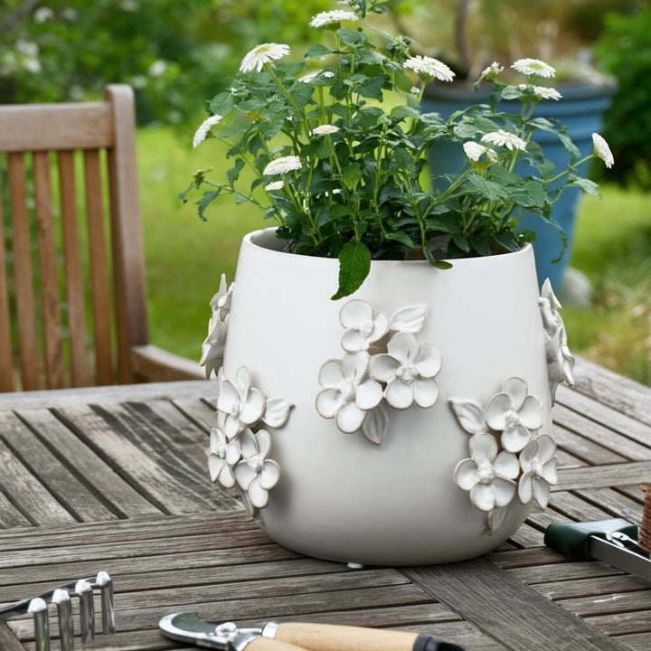 7" FLOWER BUNCHES APPLIQUE PLANTER, IVORY