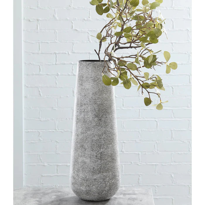 Fynn Vase