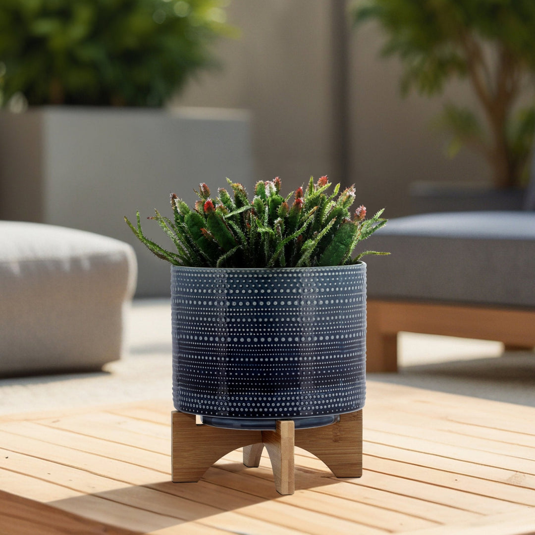 8" DOTTED PLANTER W/ WOOD STAND, BLUE