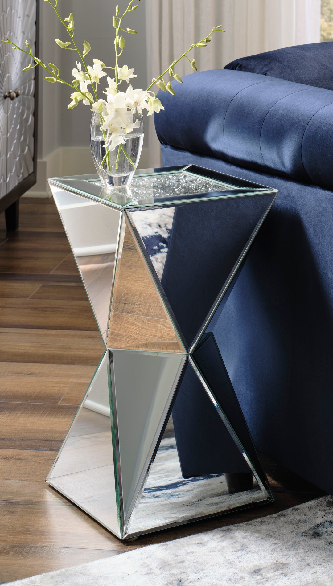 Gillrock Accent Table (33.9852cm x 33.9852cm)