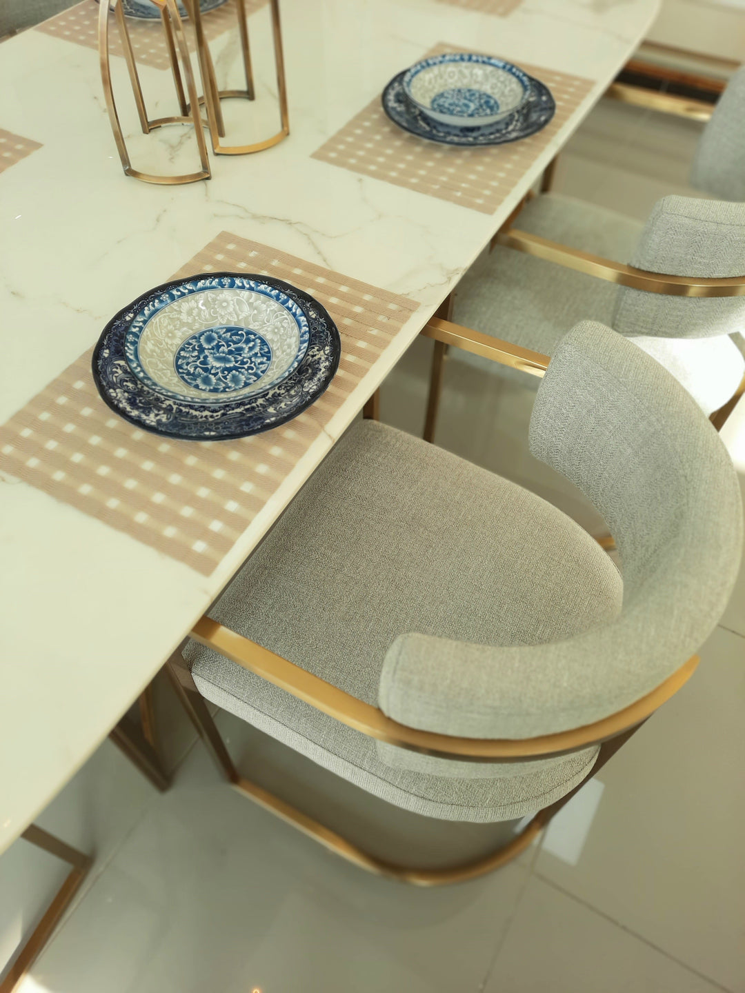 Gray Around Me Dining Set