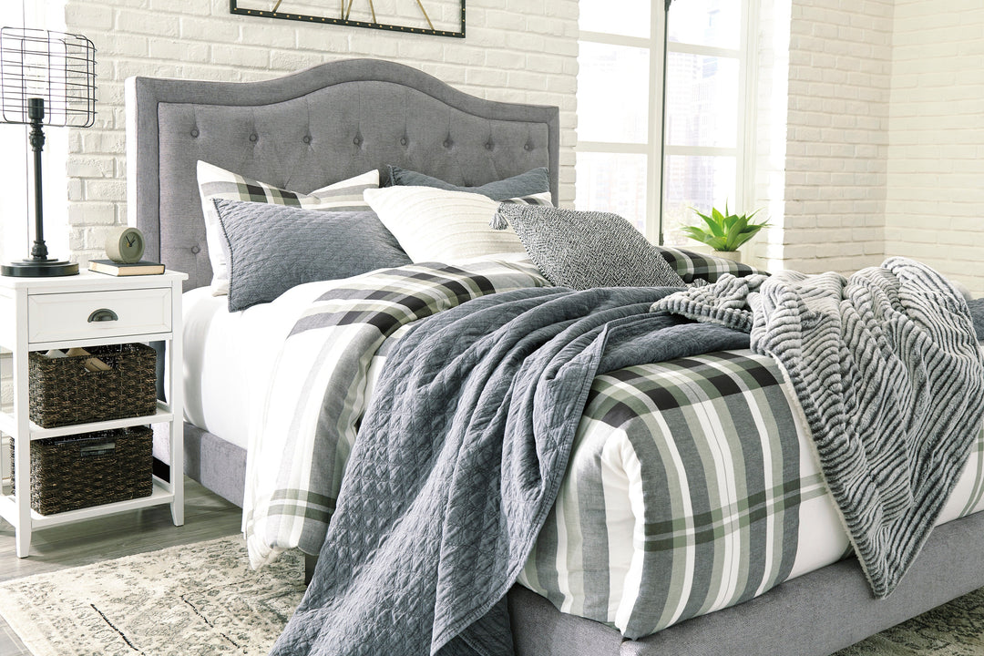 Jerary King Upholstered Bed