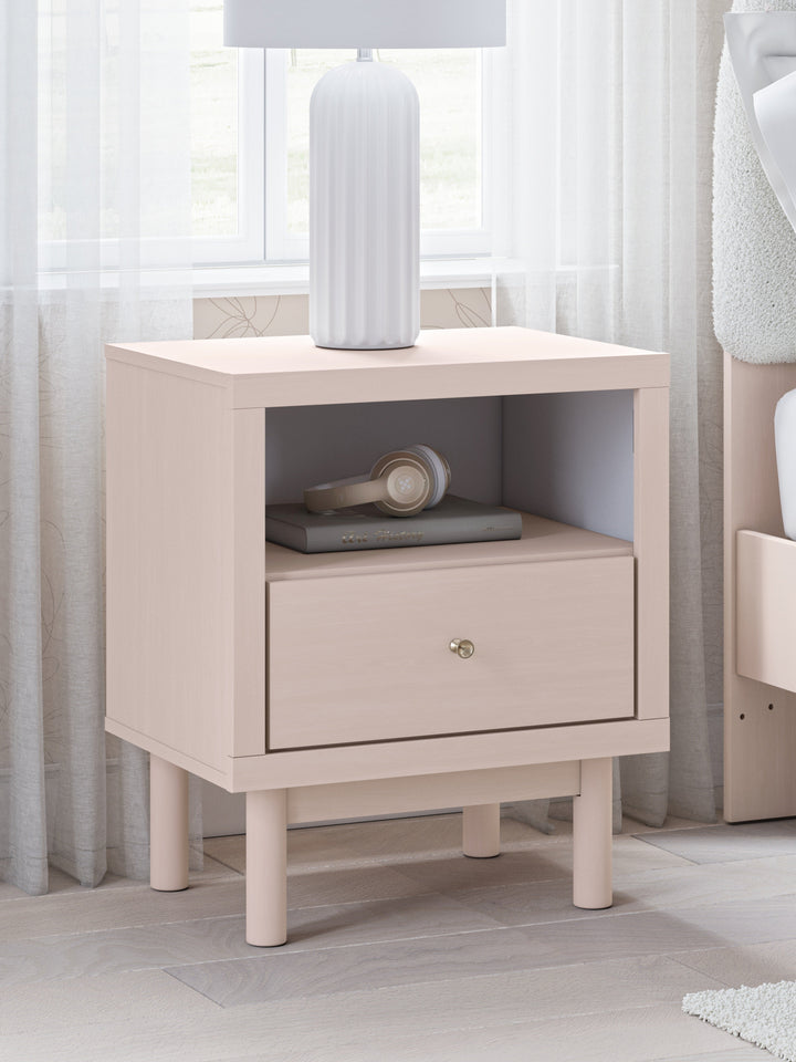 Wistenpine Nightstand (54.102cm)