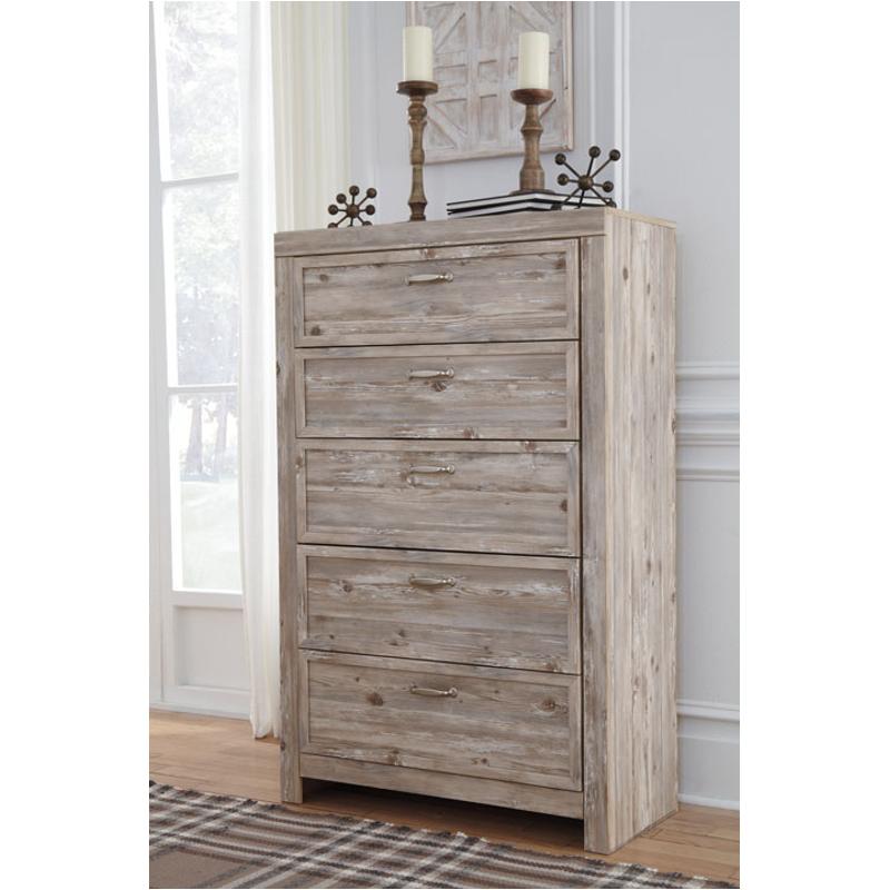 Willabry 5 Drawer Chest