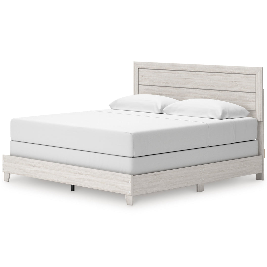 Laigmeyer King Panel Bed