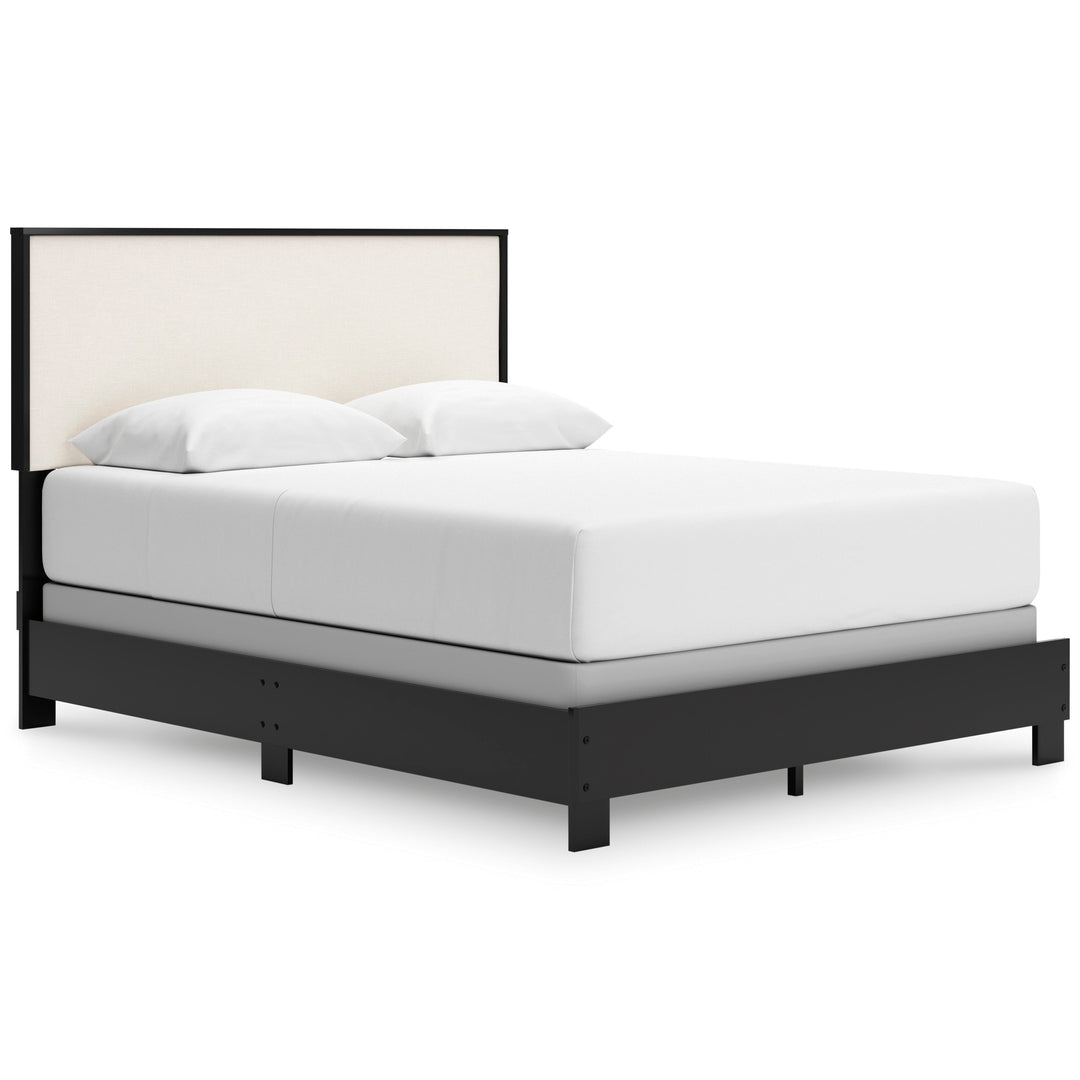 Kasteiner Queen Upholstered Bed