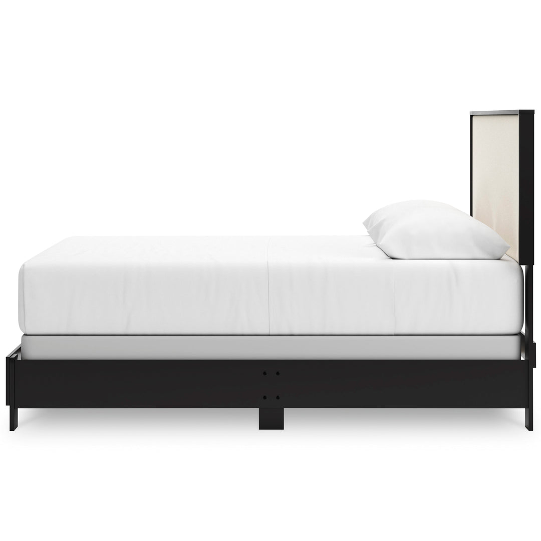 Kasteiner Queen Upholstered Bed