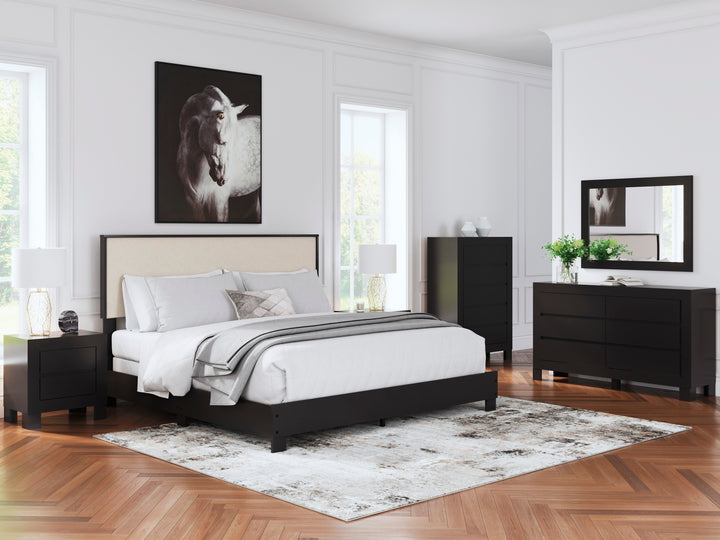 Kasteiner King Upholstered Bedroom