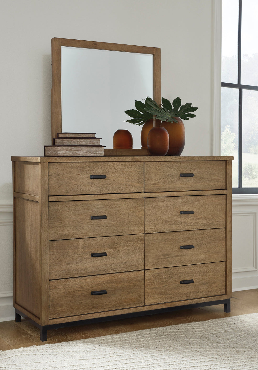Tomtyn King Upholstered Bedroom
