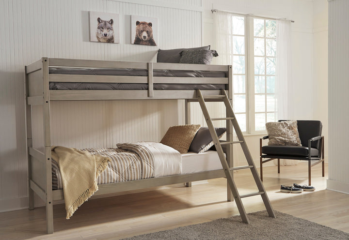 Twin/Twin Bunk Bed w/Ladder