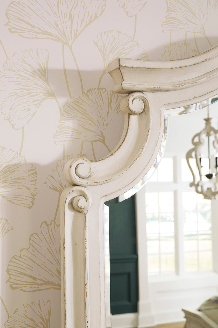 Realyn King Sleigh Bedroom Set with SM1660CK Mattress Offer