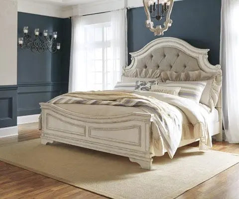 Realyn Bedroom King Set with Chest Offer