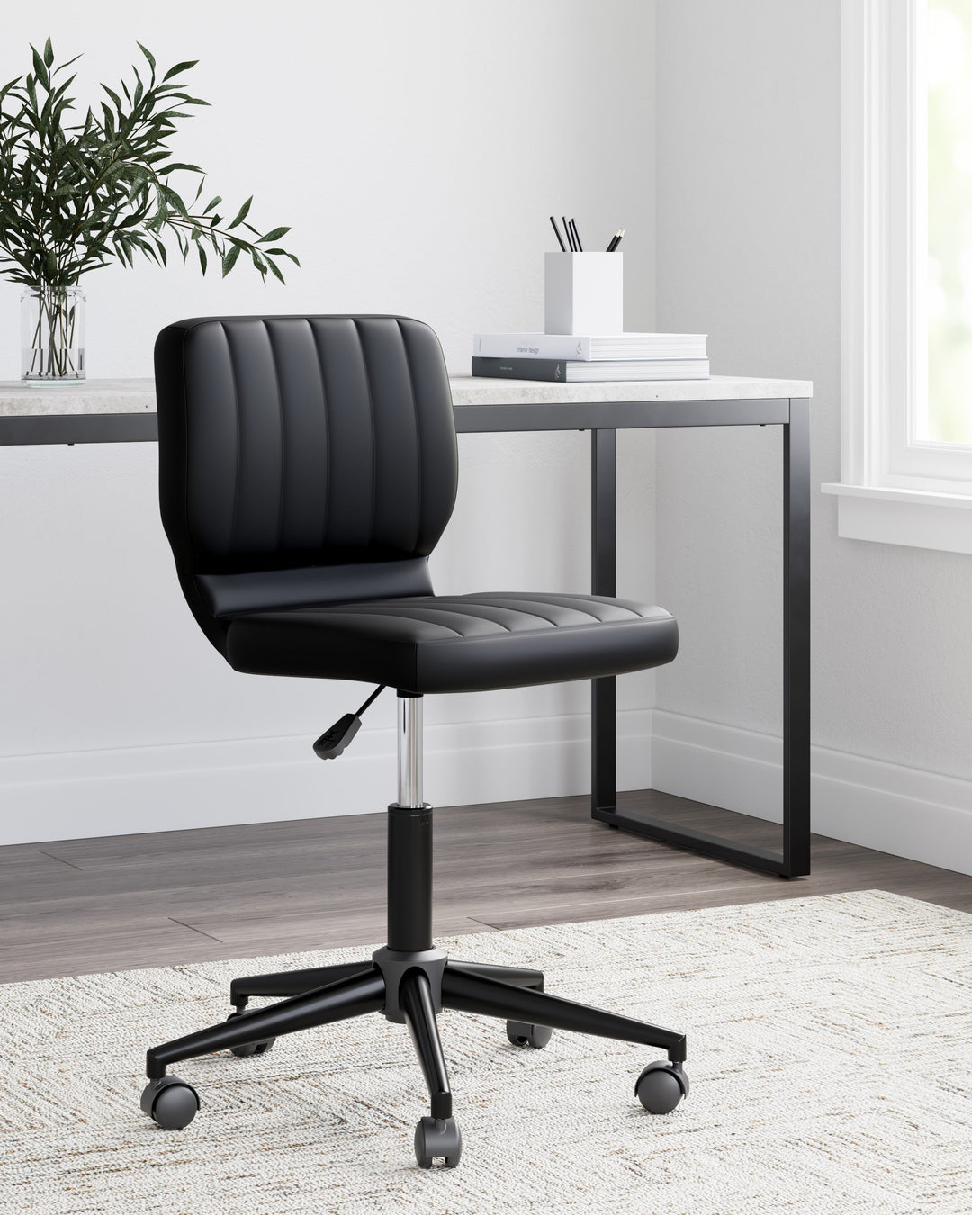 Package 7 Office Desk & Desk Chair & TABLE LAMP