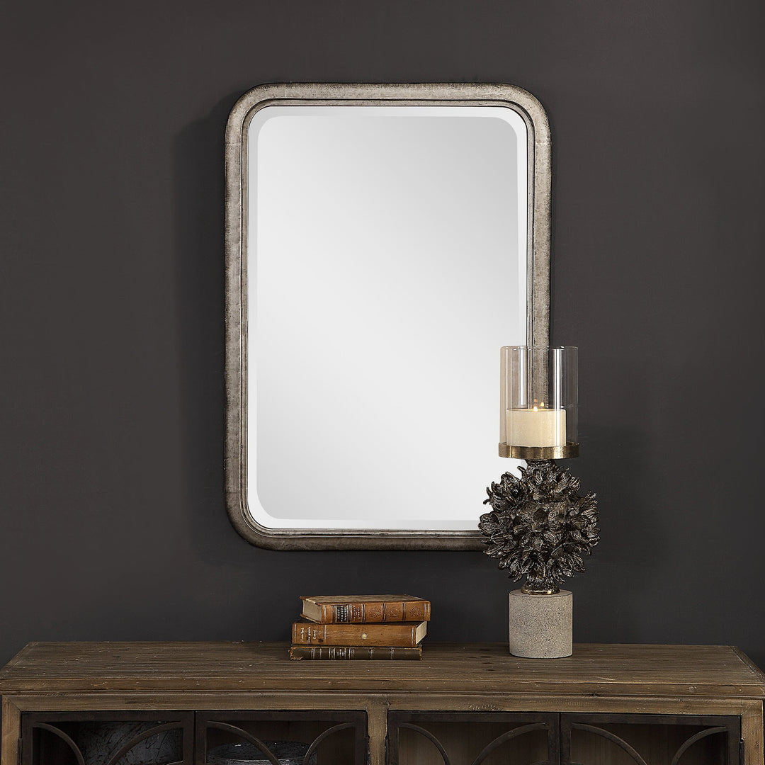 Madox Mirror