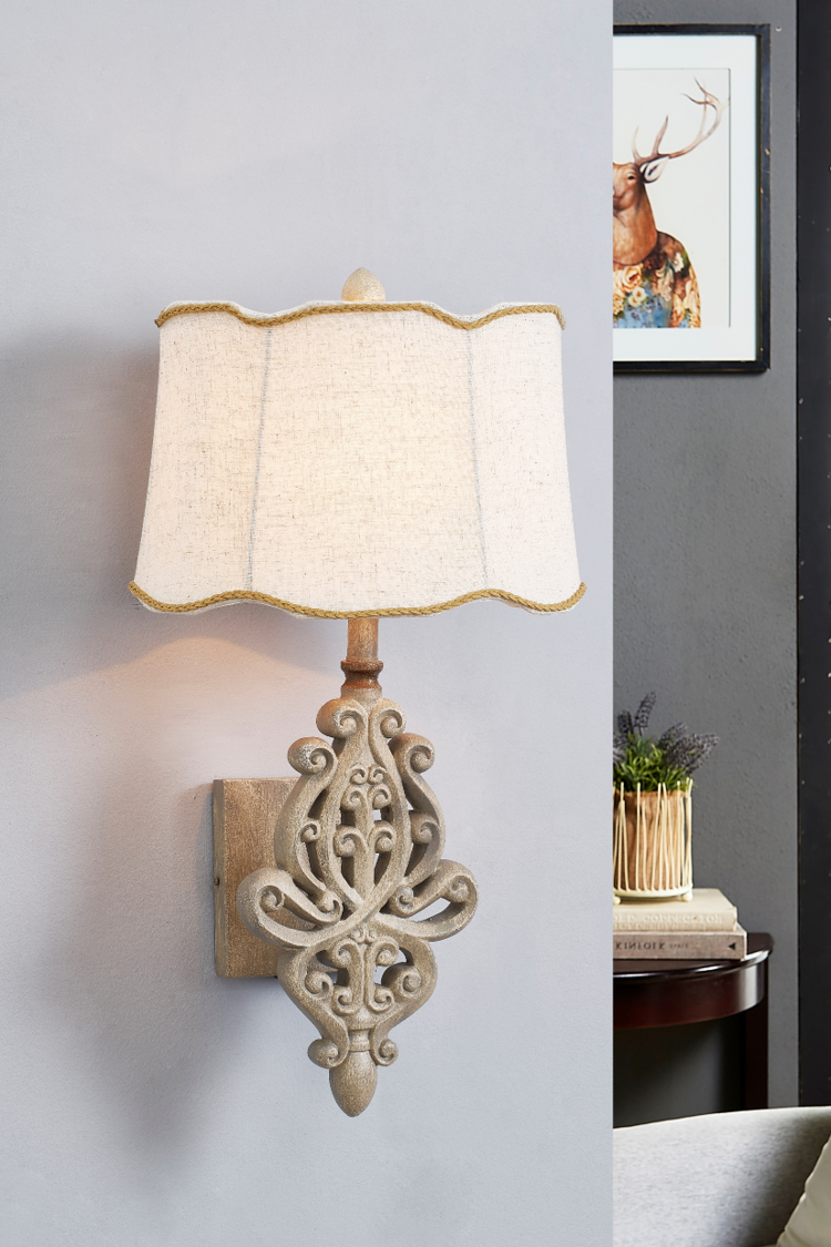 Roshdy Wall Lamp