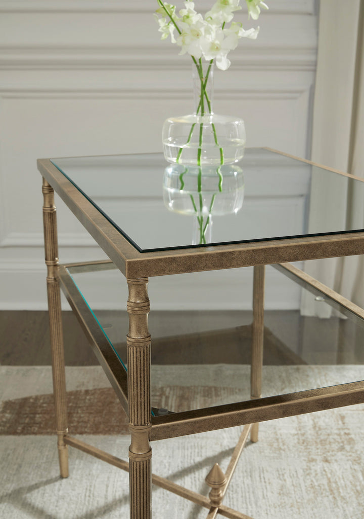 Cloverty End Table (65.405cm x 45.72cm)