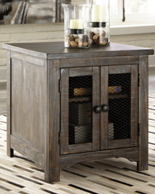 Danell Ridge End Table (60.96cm x 66.04cm)