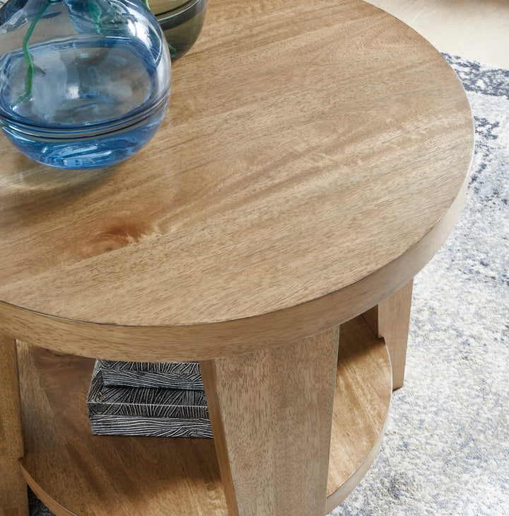 Kristiland End Table (66.04cm x 66.04cm)