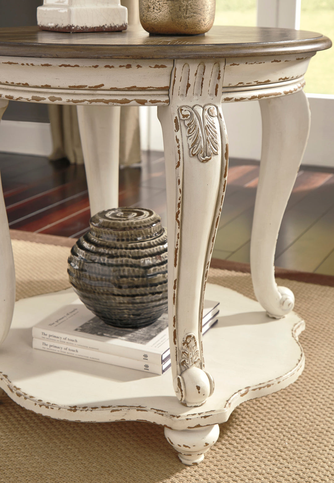 Realyn Oval Table Set With TV Stand