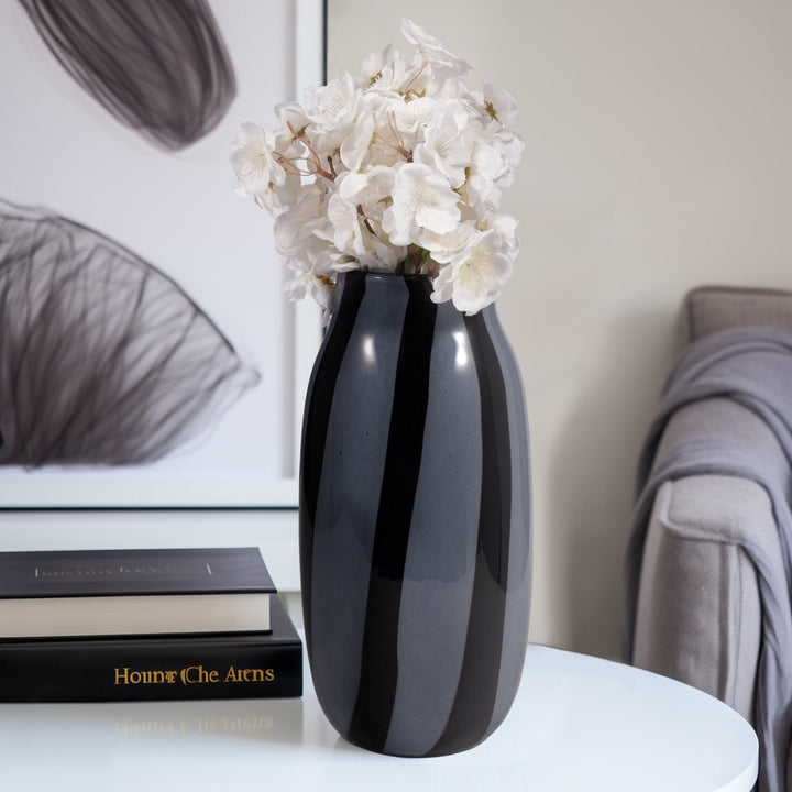 CAHAN SMALL BLACK STRIPED VASE