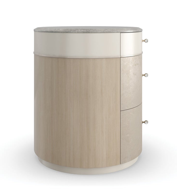 Caracole Classic - Hang Round