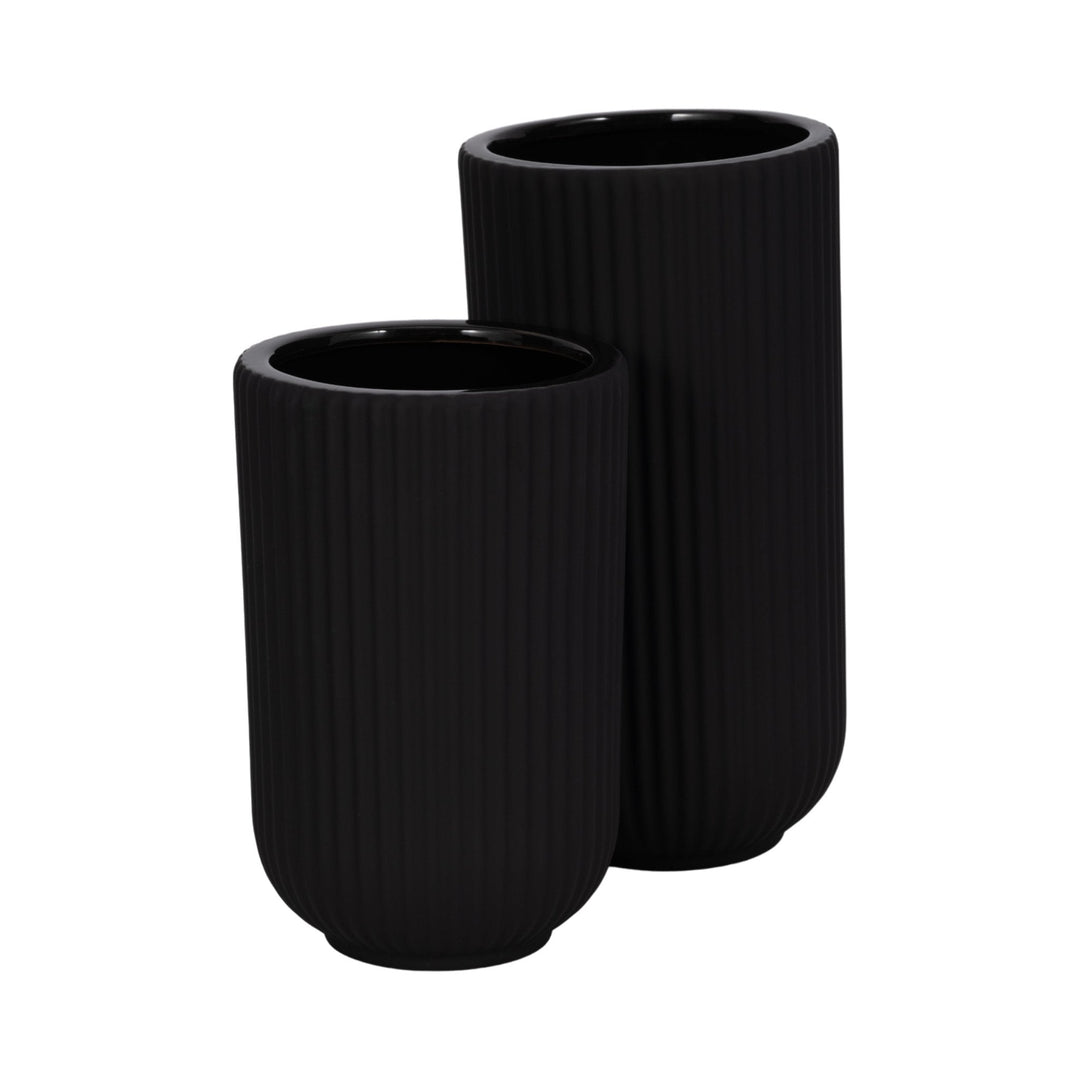 CER, 9"H RIDGED VASE, BLACK