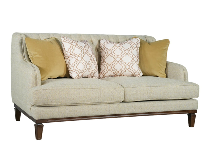 Classic Ella Loveseat