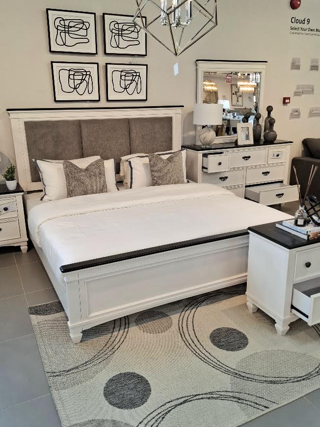 Driftwood Dream Suite Bedroom