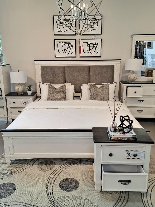 Driftwood Dream Suite King  Bed