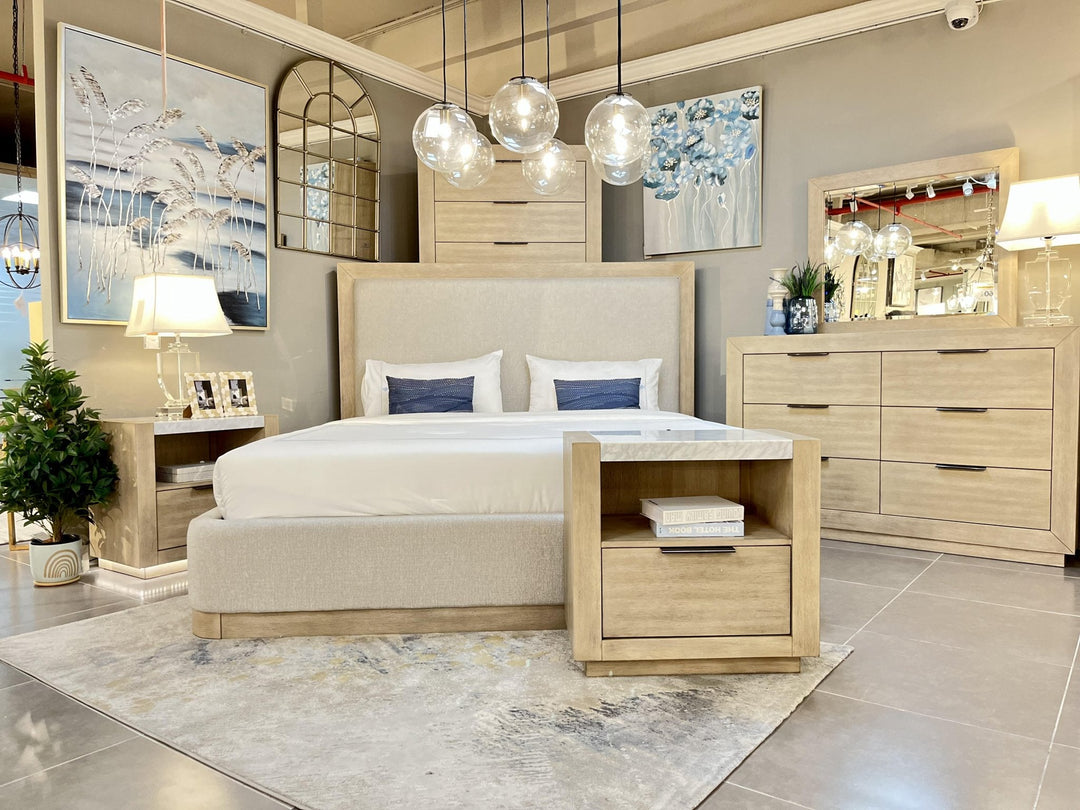 Hennington King Bedroom Set with SM1660CK Mattress Offer