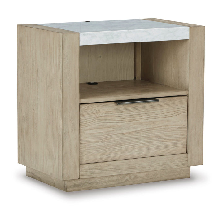 Hennington King Bedroom Set with SM1660CK Mattress Offer
