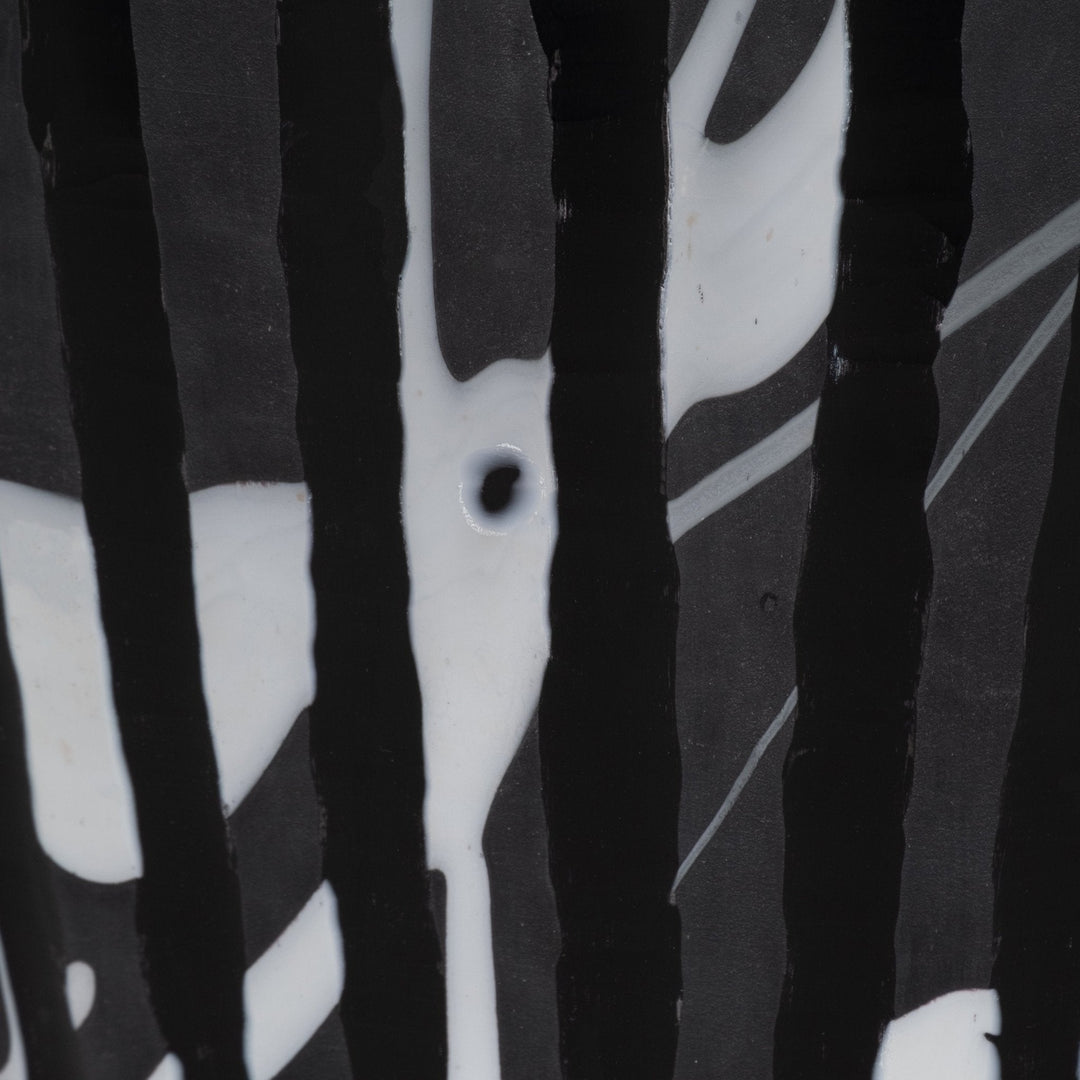 MINERVA BLACK AND WHITE GLASS VASE