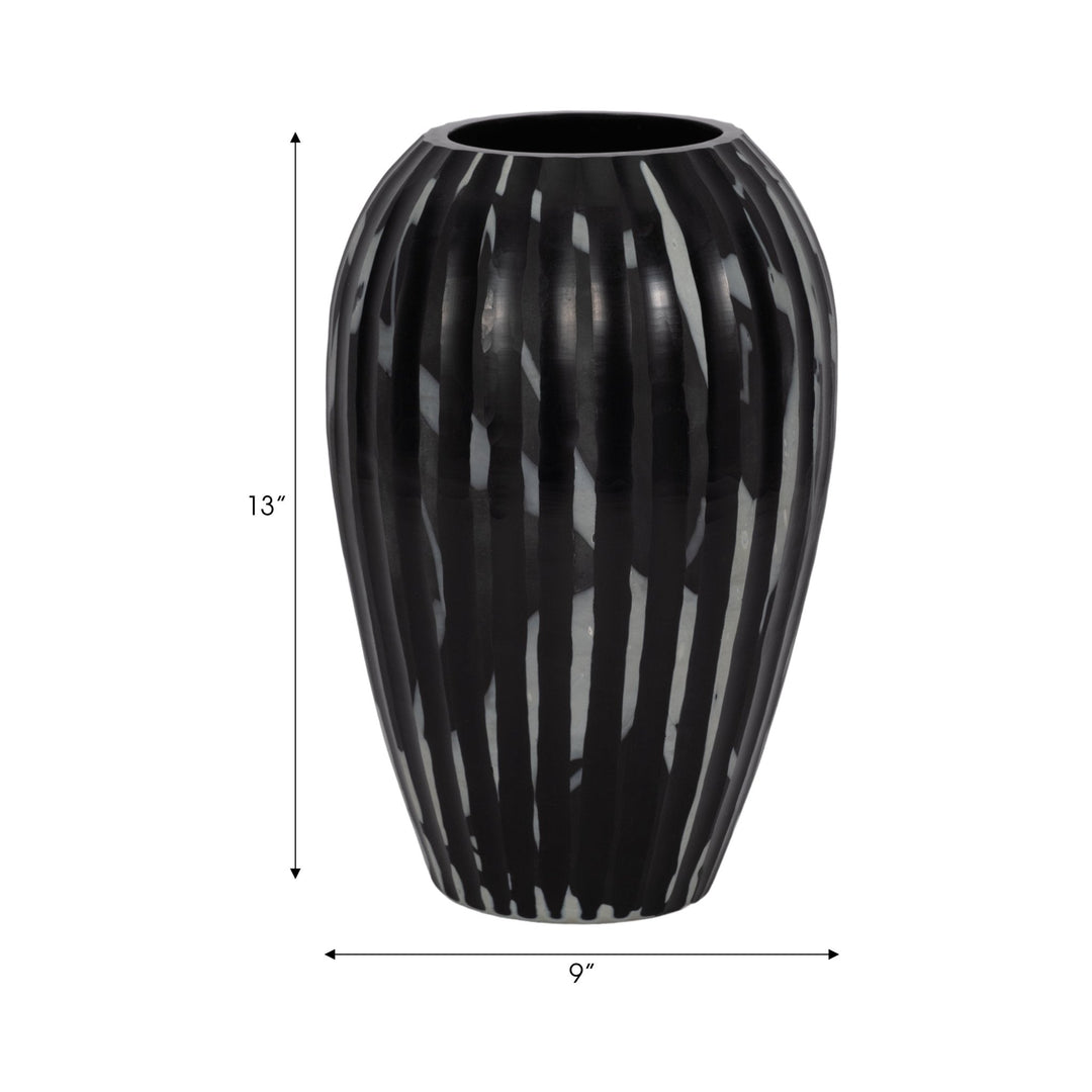 MINERVA BLACK AND WHITE GLASS VASE