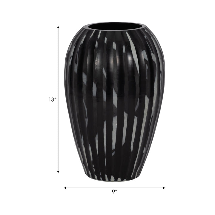 MINERVA BLACK AND WHITE GLASS VASE