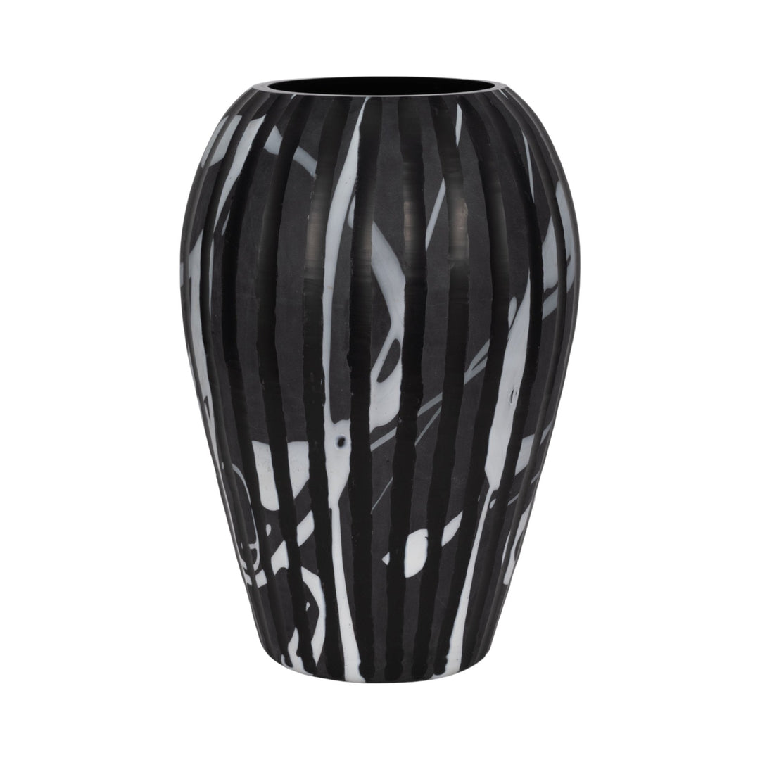 MINERVA BLACK AND WHITE GLASS VASE