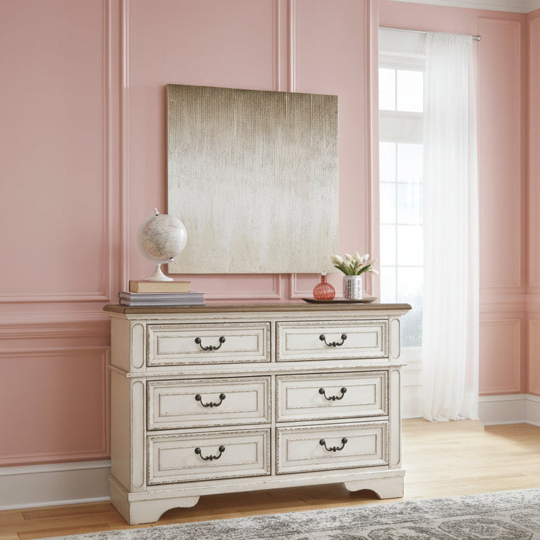 Realyn Bedroom King Set with Chest Offer