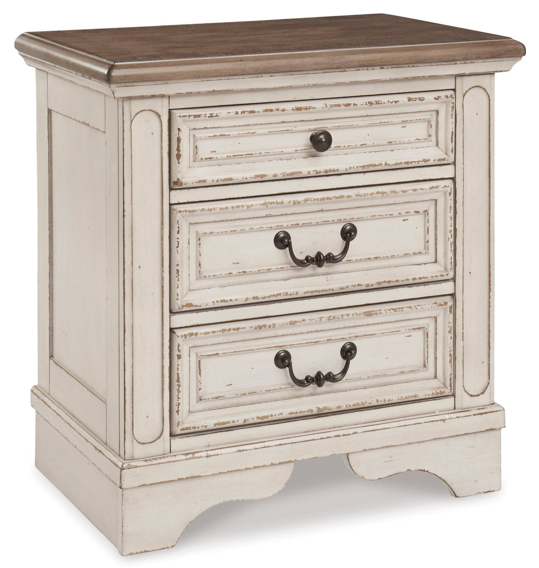 Realyn Bedroom King Sleigh Set with Chest Offer