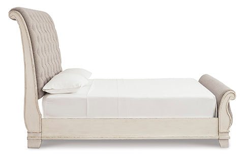 Realyn Bedroom King Sleigh Set with Chest Offer