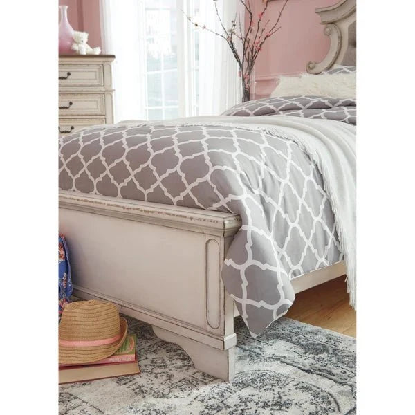 Realyn Twin Bed