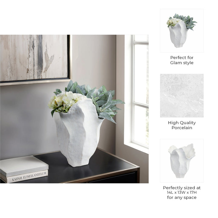 Spadena Porcelain Vase, Ivory
